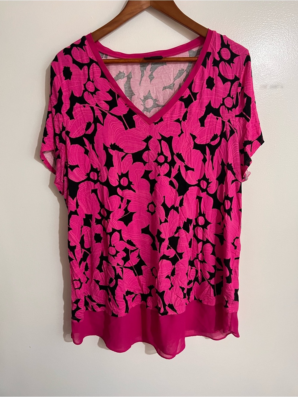 JM Collection Floral Tunic Top Womens V-Neck Short Sleeve Pink Black Size XL